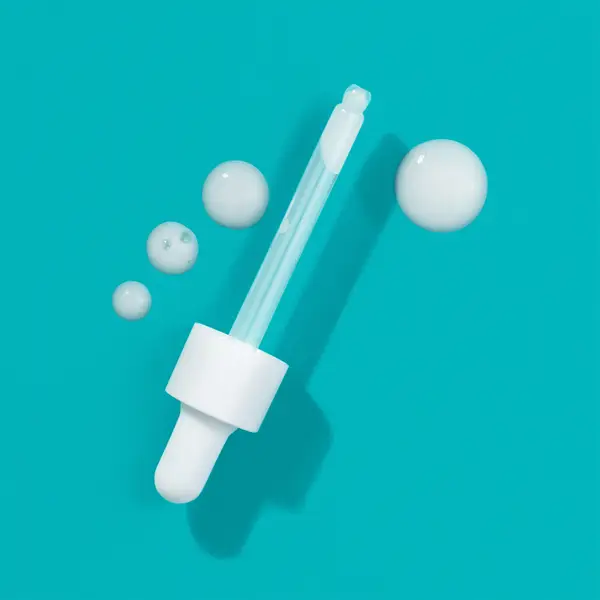 First Aid Beauty Facial Radiance Niacinamide Dark Spot Serum 28.3g 6 First Aid Beauty Facial Radiance Niacinamide Dark Spot Serum 28.3g - Image 4