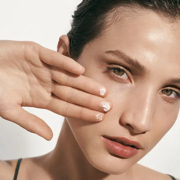 La Mer The Moisturising Soft Cream 15ml 5 La Mer The Moisturising Soft Cream 15ml - Image 3